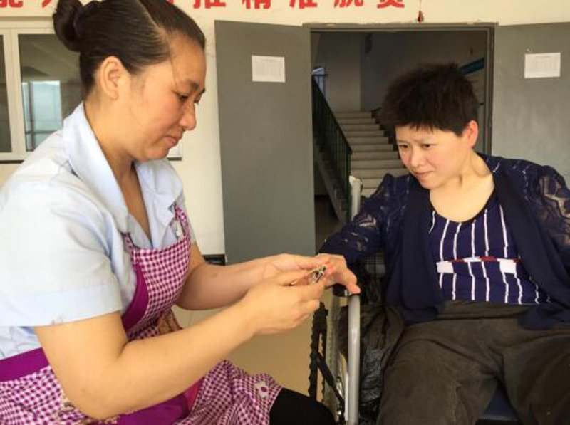 志愿者招募：让爱传递温暖